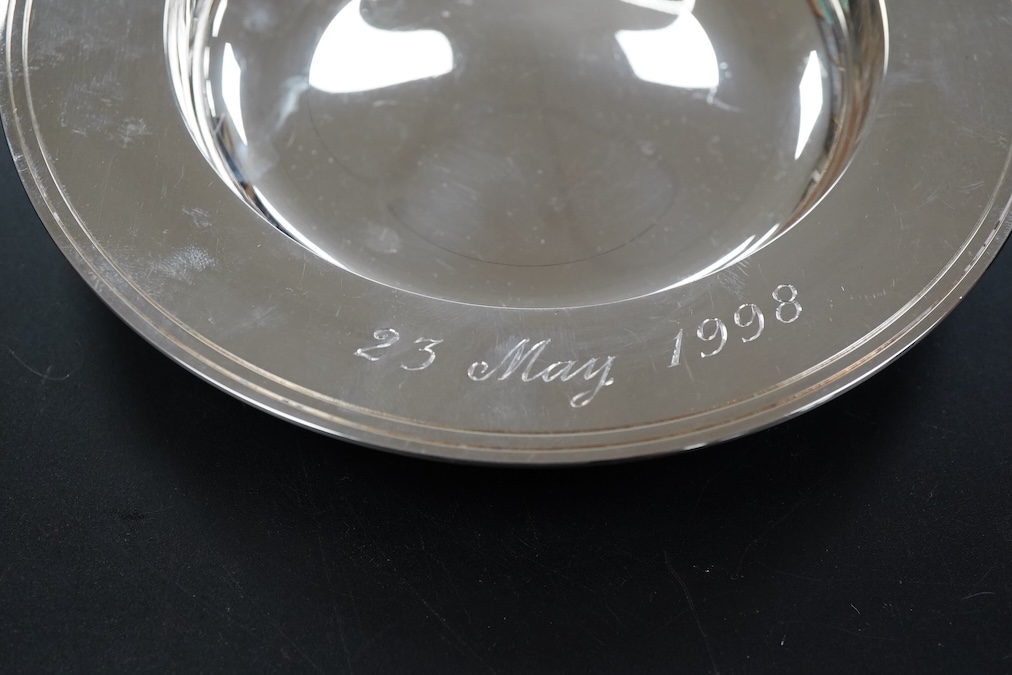 An Elizabeth II silver armada dish diameter 15cm., weight approx. 6.73ozt.